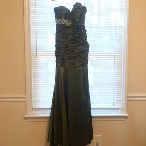 GiGi Olive gown size 2